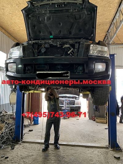 Инфинити QX56 замена задних трубок кондиционера на резиновые Шланги Goodyear