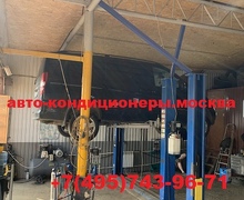 Мерседес Виано ремонт трубки заднего контура кондиционера